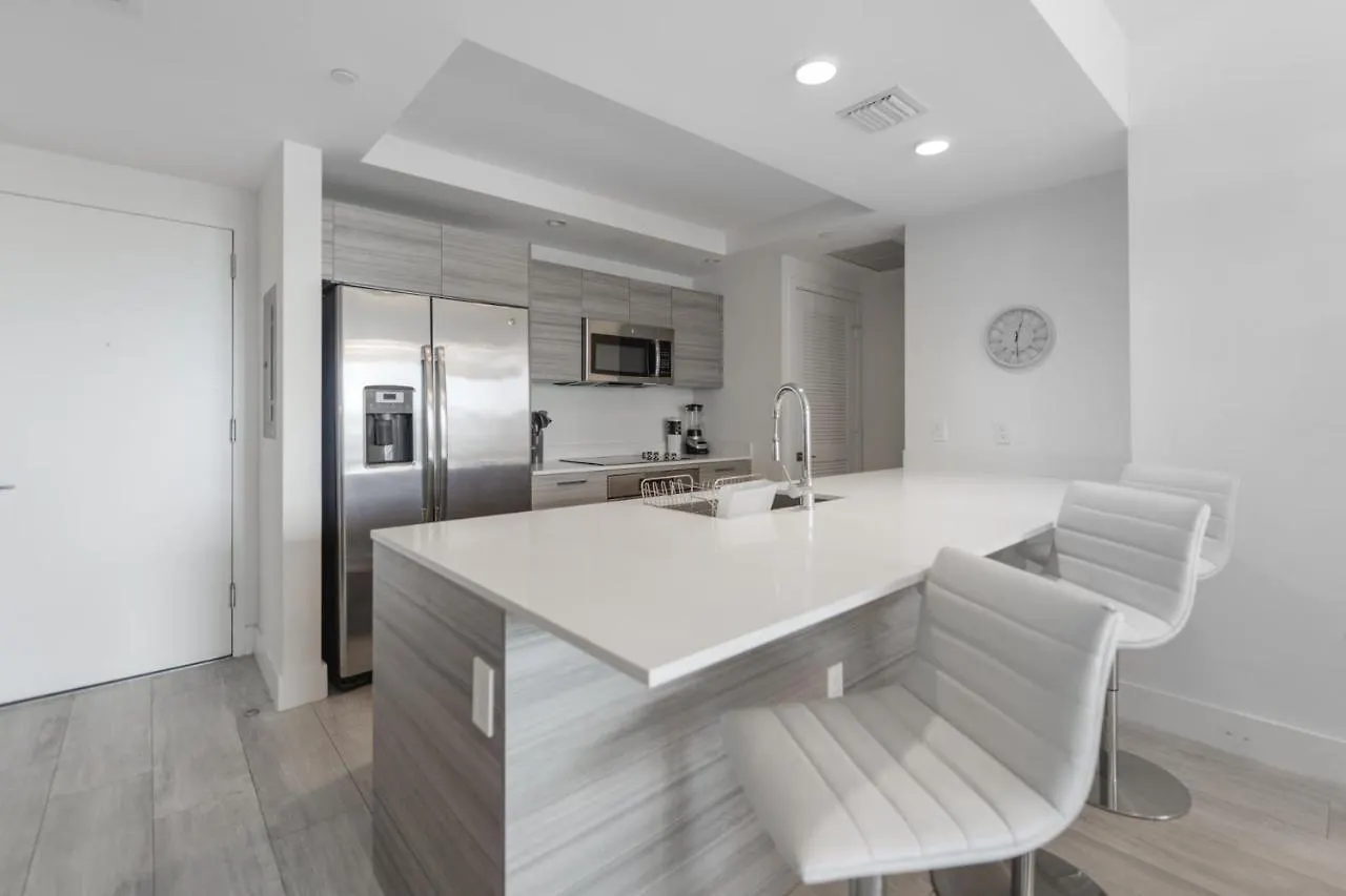 Unwind In Your Amazing View Apartment *