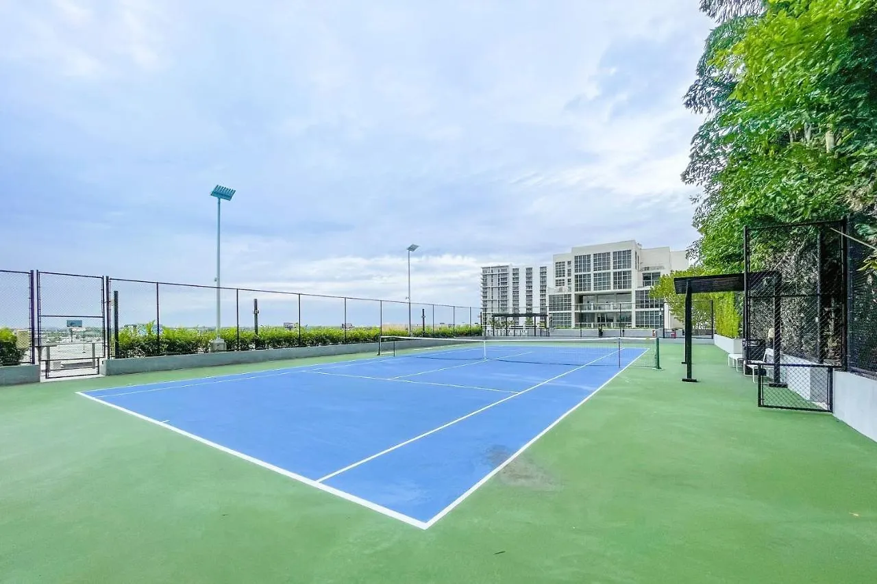 Unwind In Your Amazing View Apartment