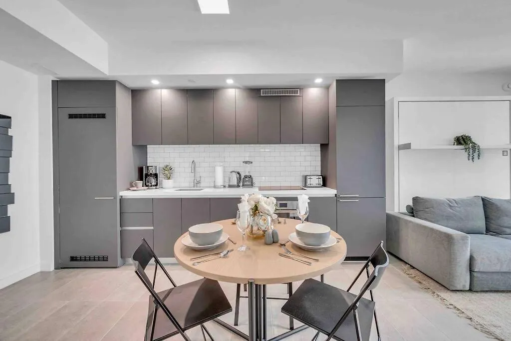 아파트 Breathtaking 1br In The Heart