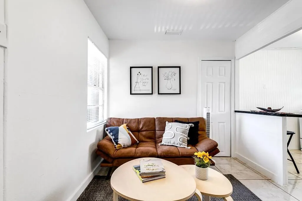 Apartment Inviting 1-br For 4 People V2