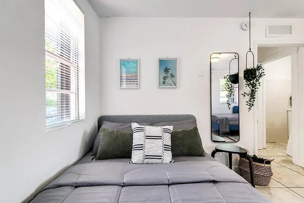 Inviting 1-br For 4 People V2 *