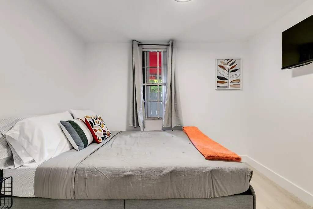 Captivating 2-br For 5 People V3 아파트 마이애미