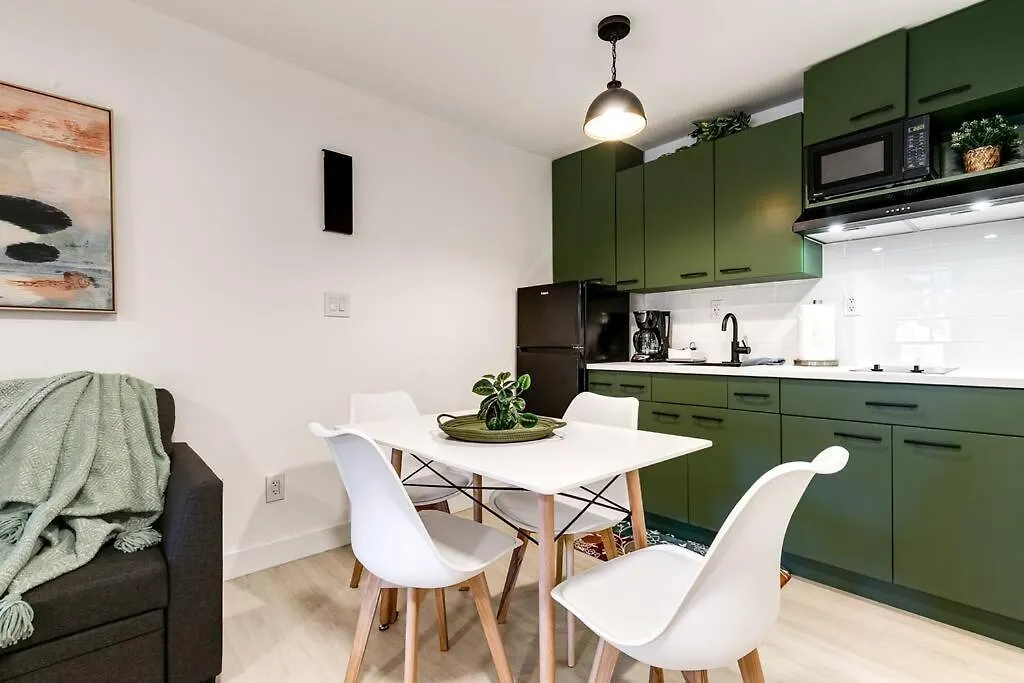 Apartment Captivating 2-br For 5 People V3 *
