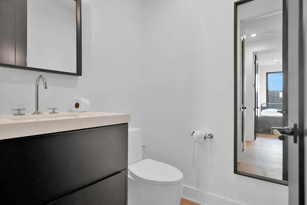 Design House -heated Pool -big Yard -gated Parking * Miami