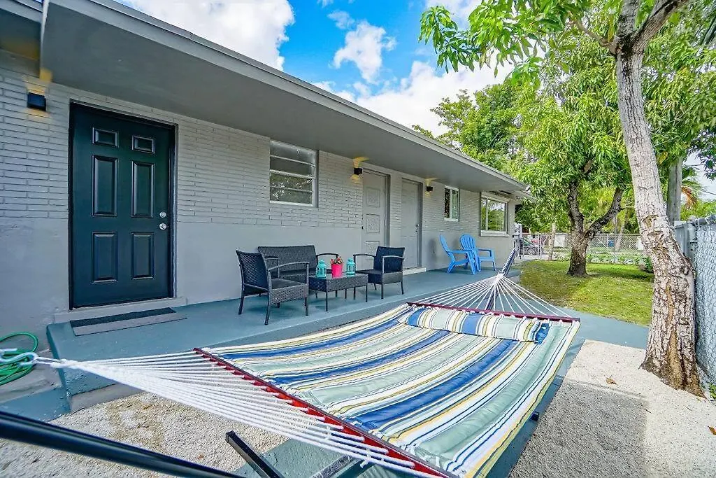 Wynwood Hottub & Pking Holiday home *