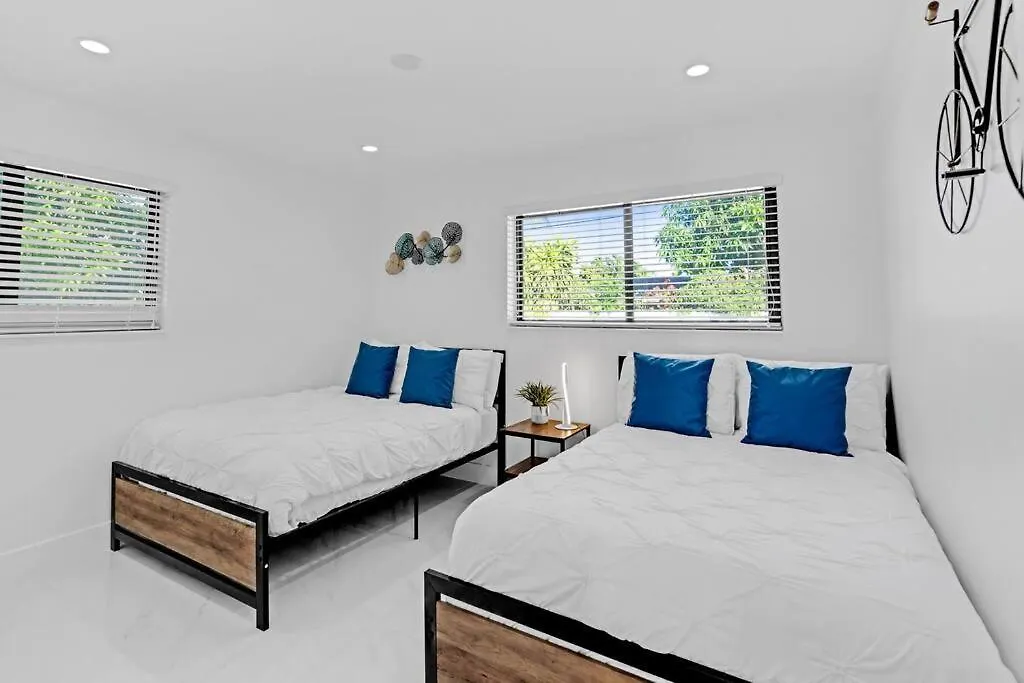 וילה Modern Home, Heated Pool Hot-tub, 12min To Ocean