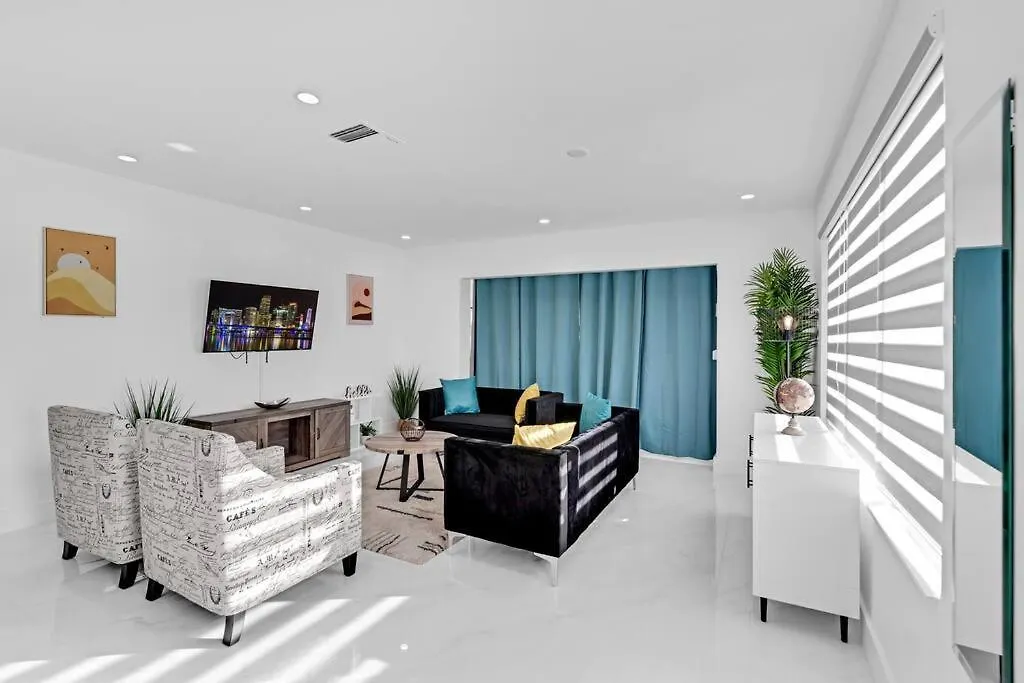 Modern Home, Heated Pool Hot-tub, 12min To Ocean * מיאמי