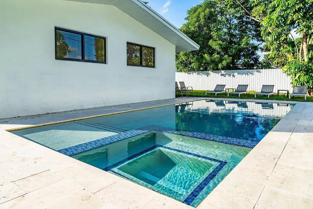 Modern Home, Heated Pool Hot-tub, 12min To Ocean * מיאמי