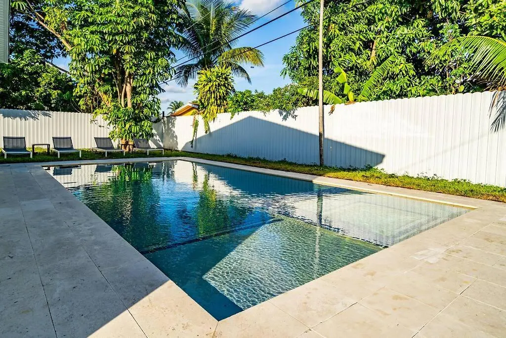 Modern Home, Heated Pool Hot-tub, 12min To Ocean מיאמי