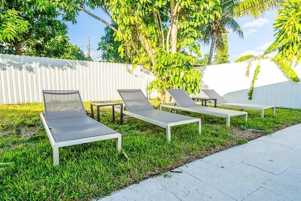Modern Home, Heated Pool Hot-tub, 12min To Ocean וילה