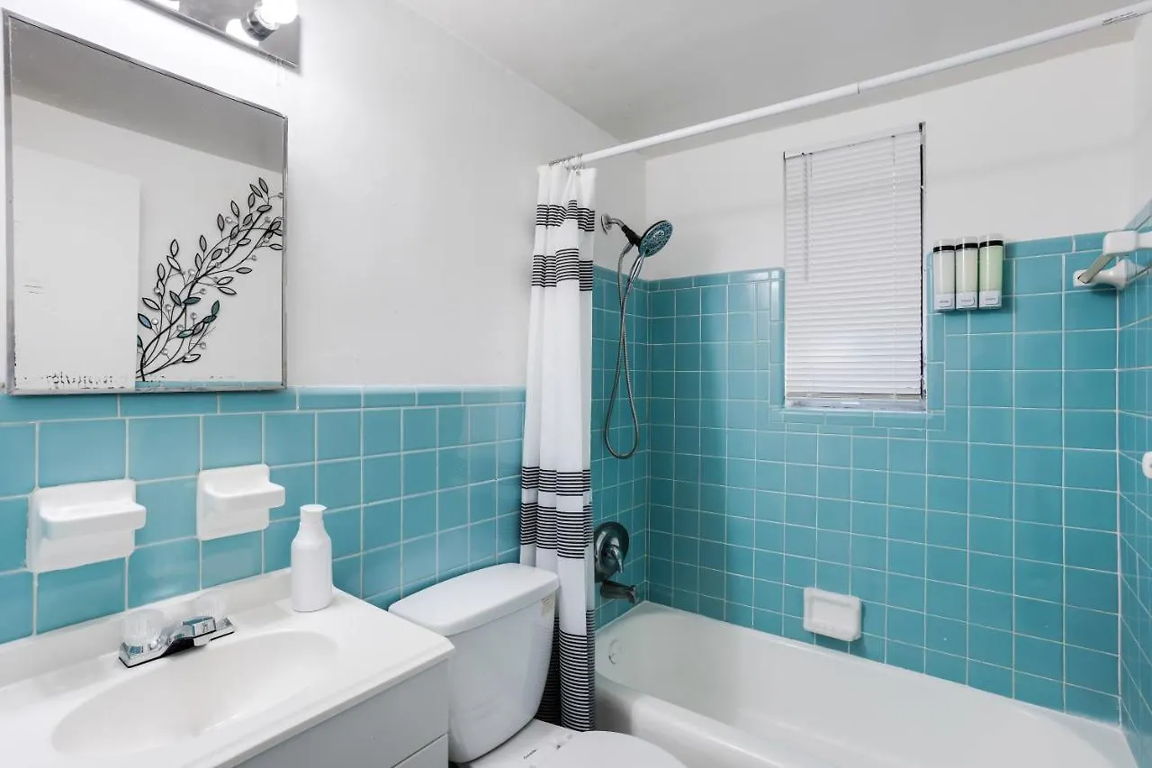 Cozy 1br Escape With Free Parking In Vibrant Mia Daire