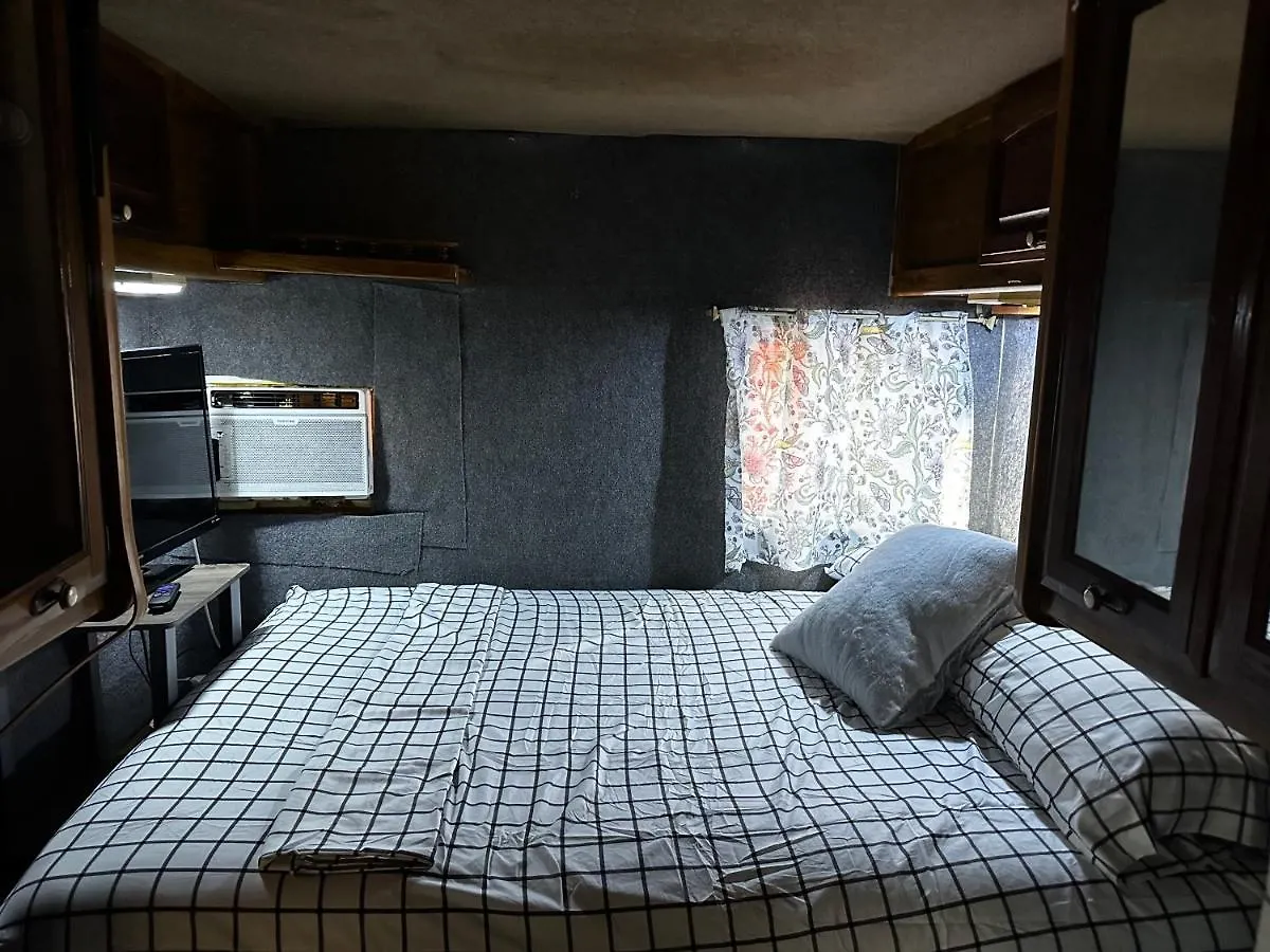 럭셔리텐트 Studio Black Castle Rv