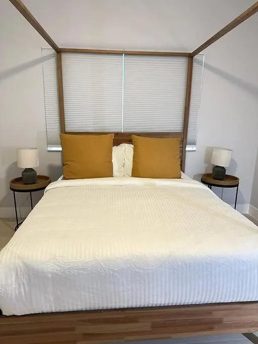 Cozy 4bed In Calle 8 Apartment *