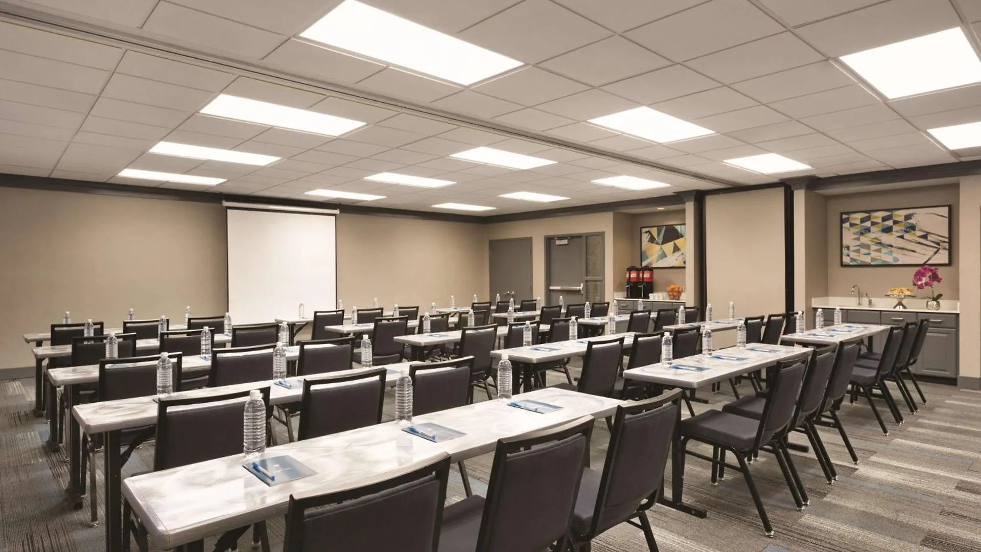 Hyatt House Airport Hotell