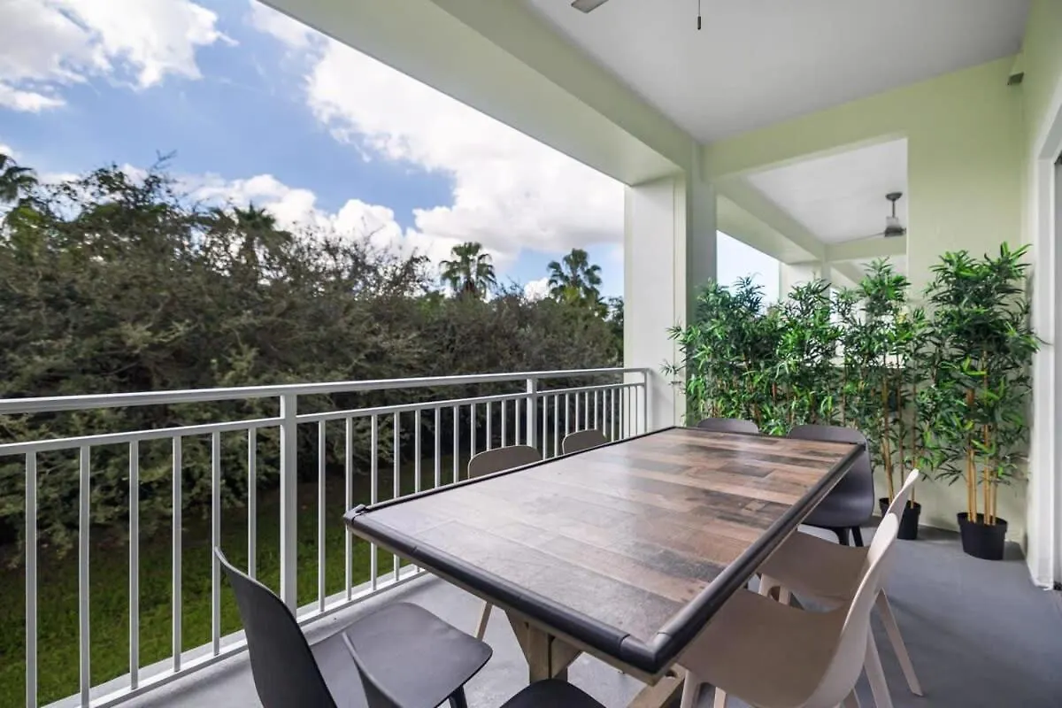 Stylish 2 Story On The Golf - By Viac * Miami