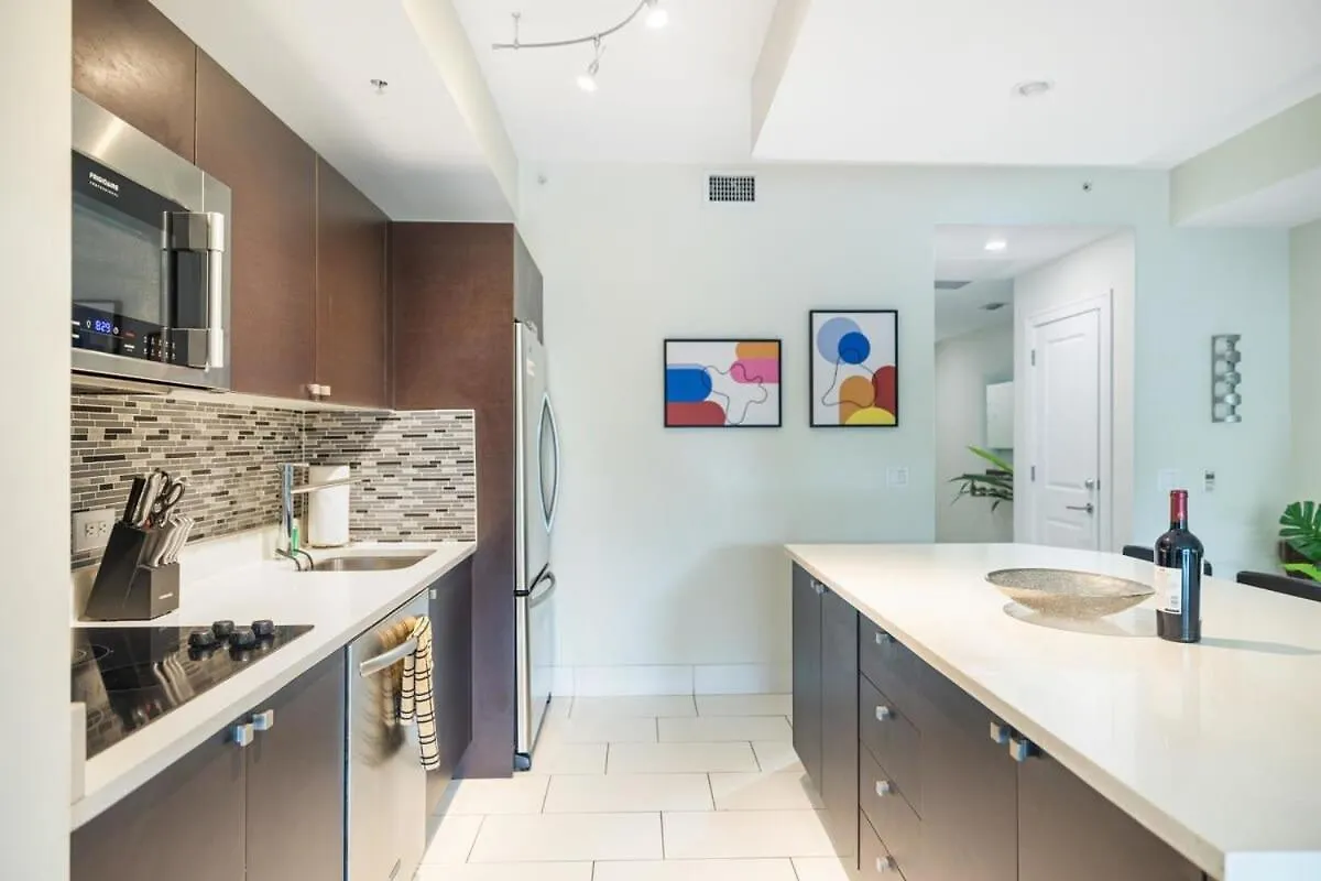 Stylish 2 Story On The Golf - By Viac * Miami