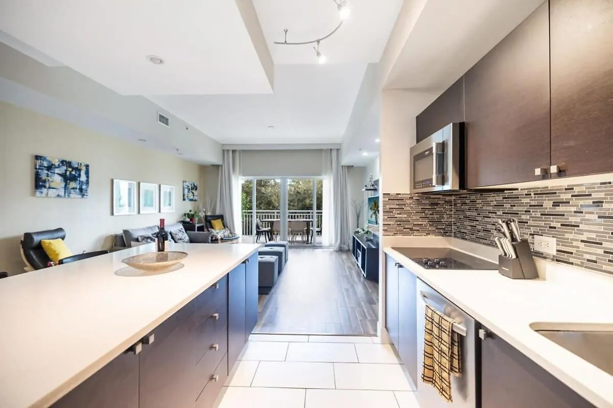 Stylish 2 Story On The Golf - By Viac Miami