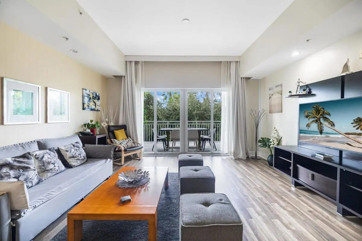 Villa Stylish 2 Story On The Golf - By Viac