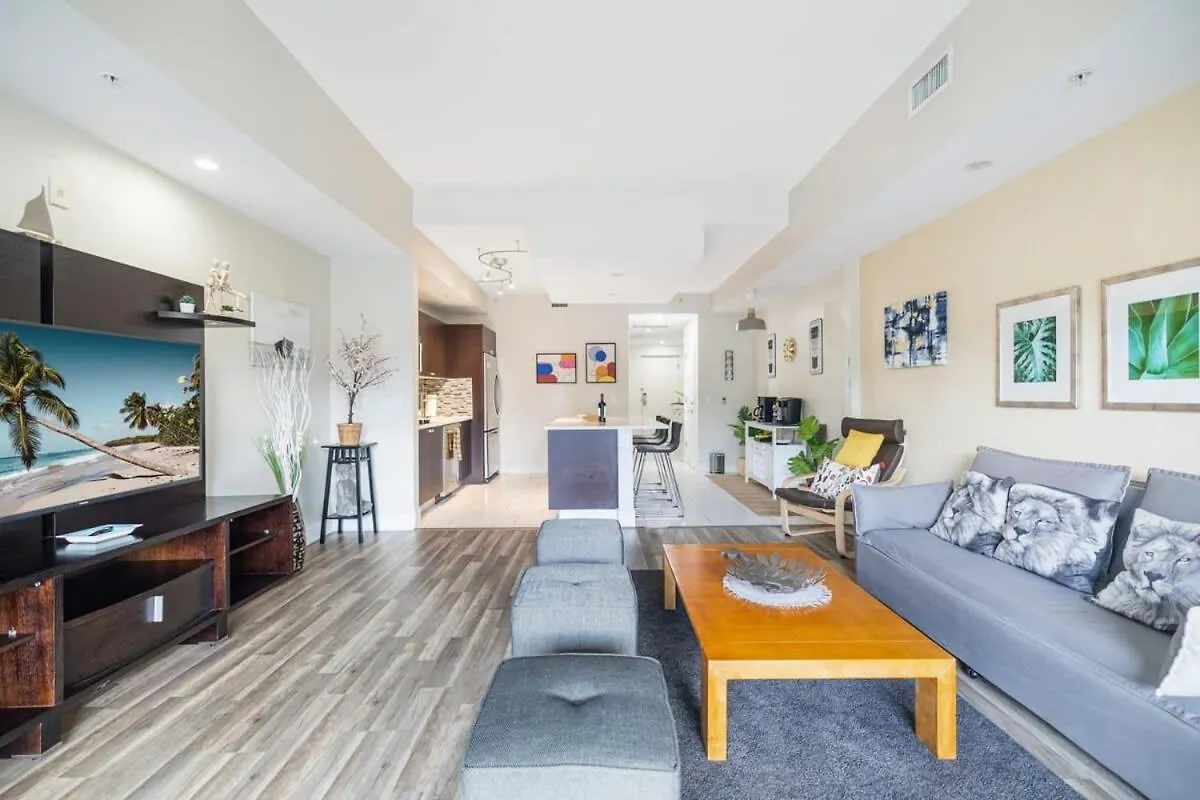 Stylish 2 Story On The Golf - By Viac Miami