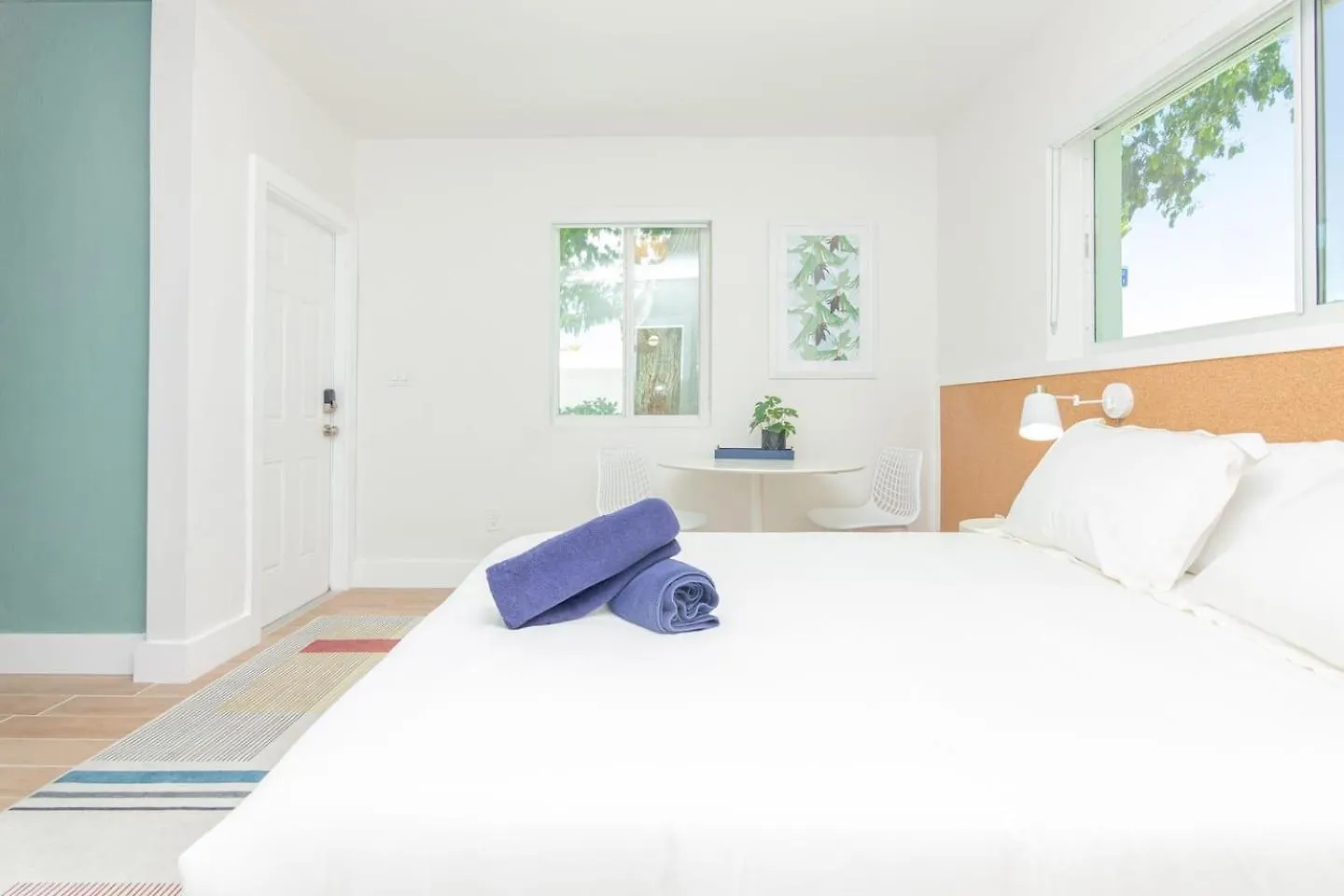 Newly Renovated Stylish In El Portal #2