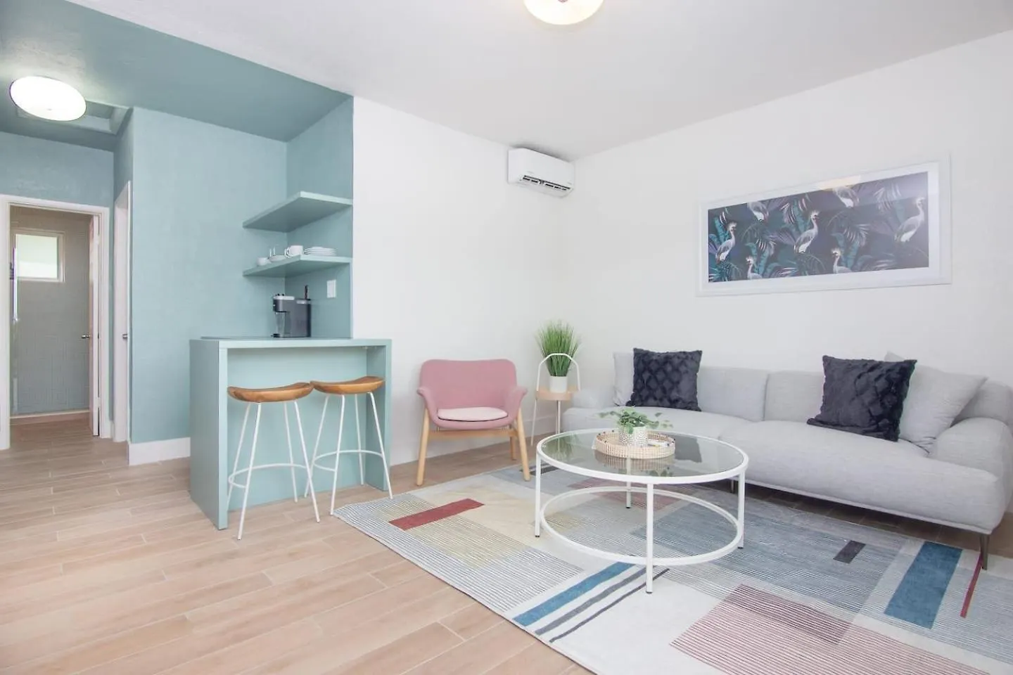 Stylish One Bedroom In El Portal #4 Apartment