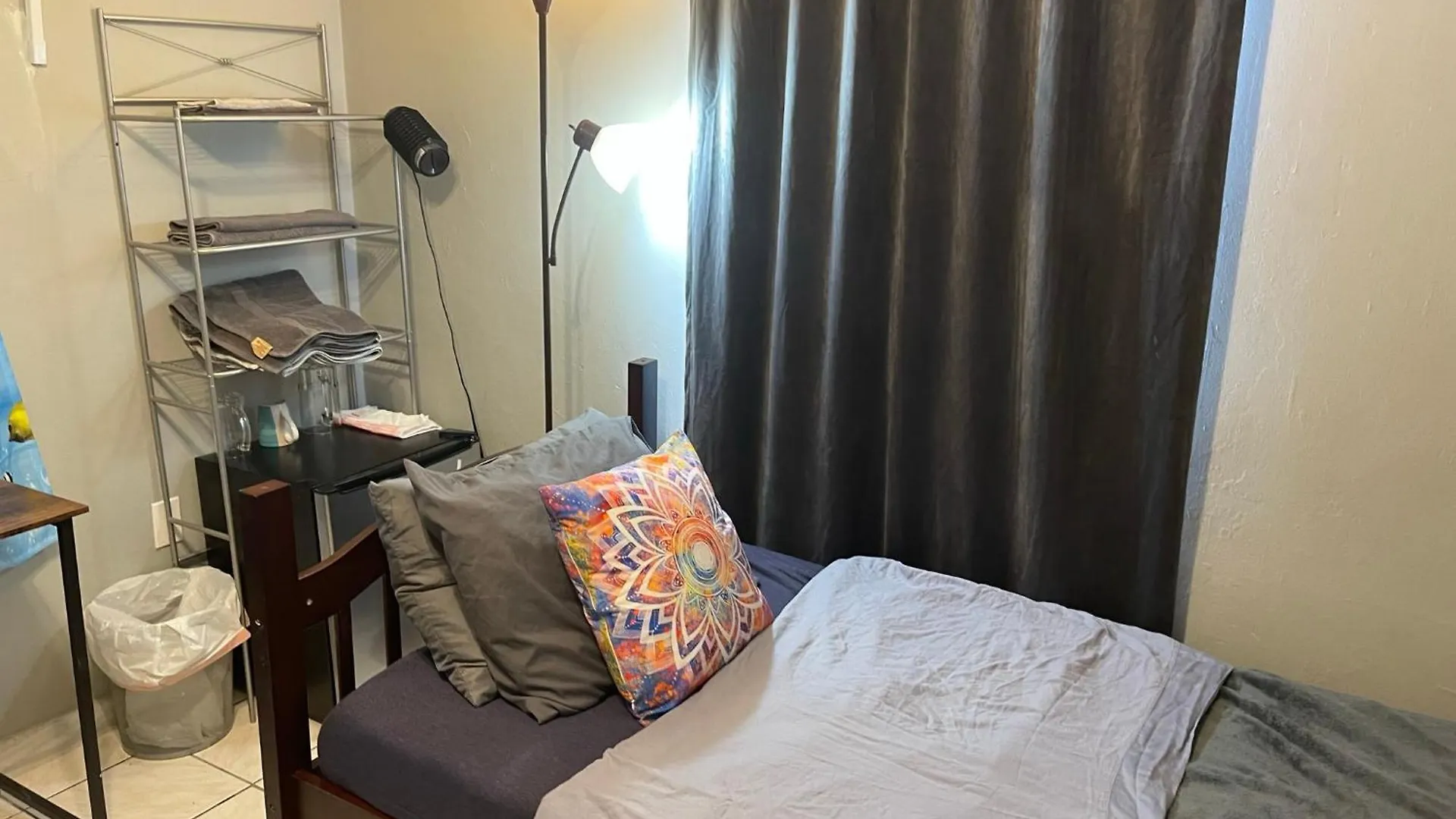 Homestay Value Inside Miami, Near Airport, Beach, Center & Metro Miami