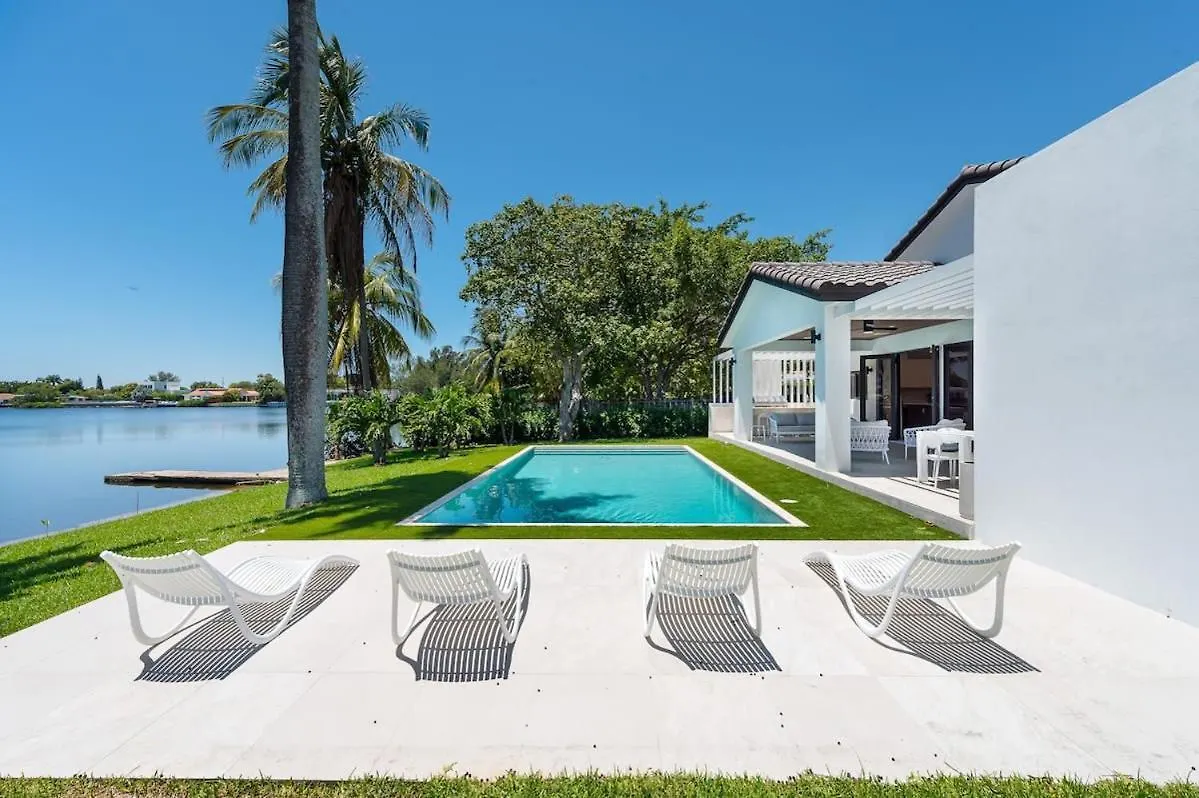 Super Modern Waterfront Paradise Near The * Miami