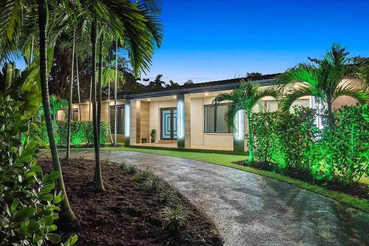 Semesterbostad Villakobo Heated Pool Golf Tennis Crocodile Miami