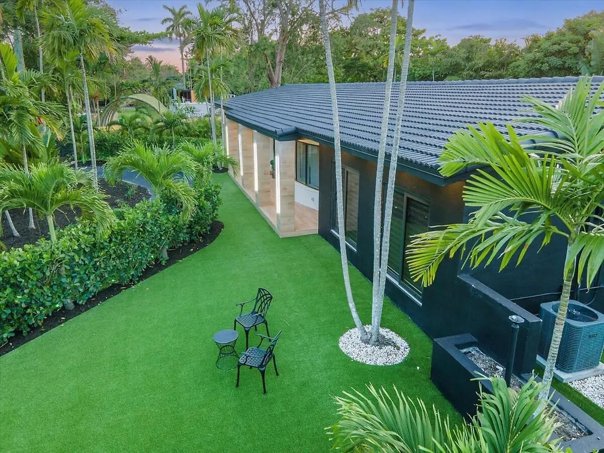 Villakobo Heated Pool Golf Tennis Crocodile *
