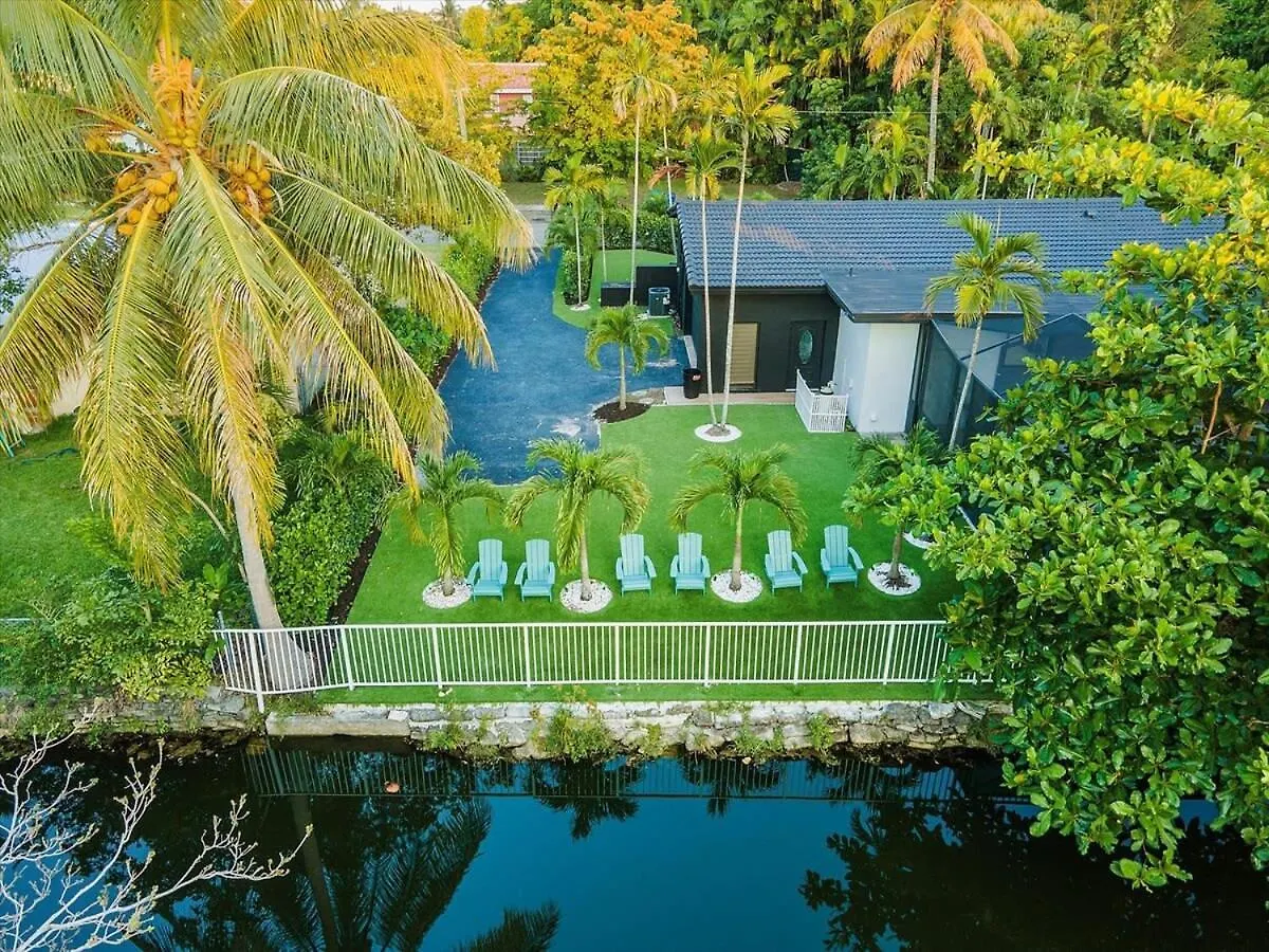 Semesterbostad Villakobo Heated Pool Golf Tennis Crocodile