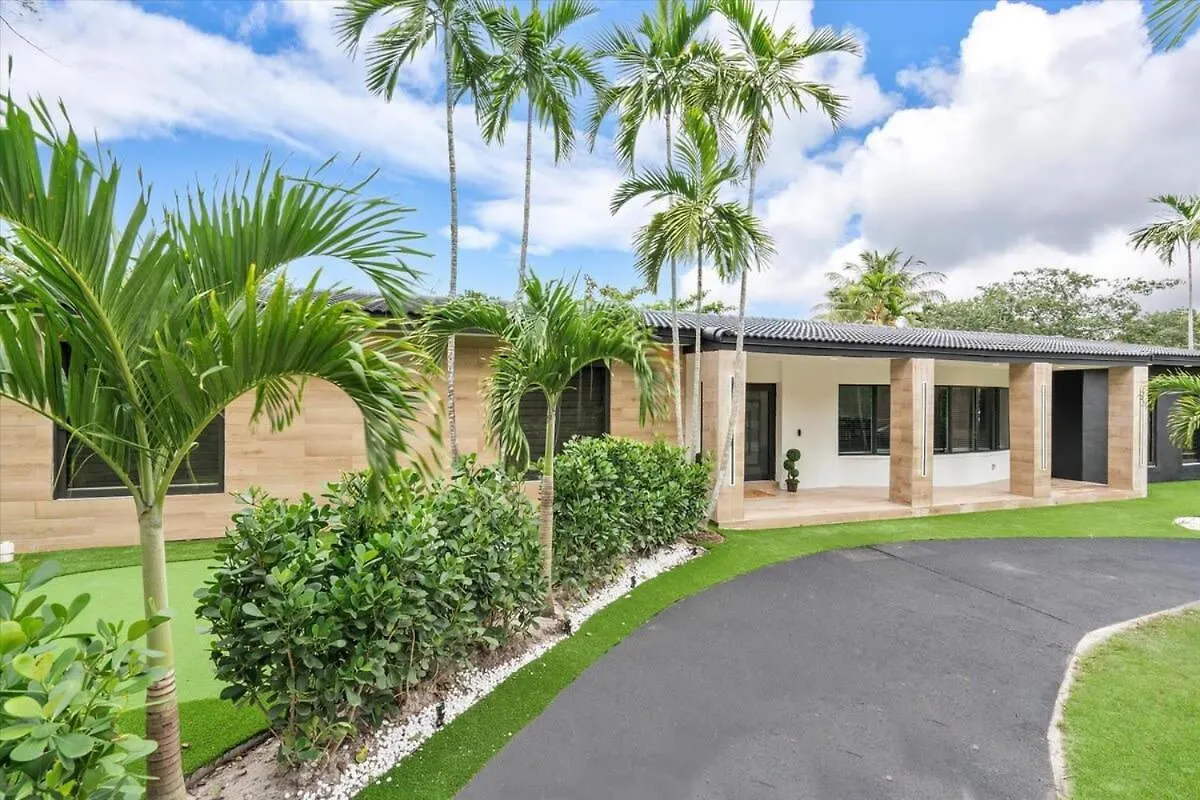 Villakobo Heated Pool Golf Tennis Crocodile Semesterbostad Miami