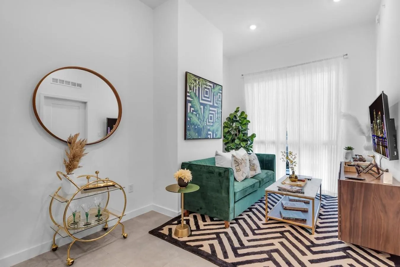 Magic Vibrant 2 Bedroom With Free Parking Διαμέρισμα