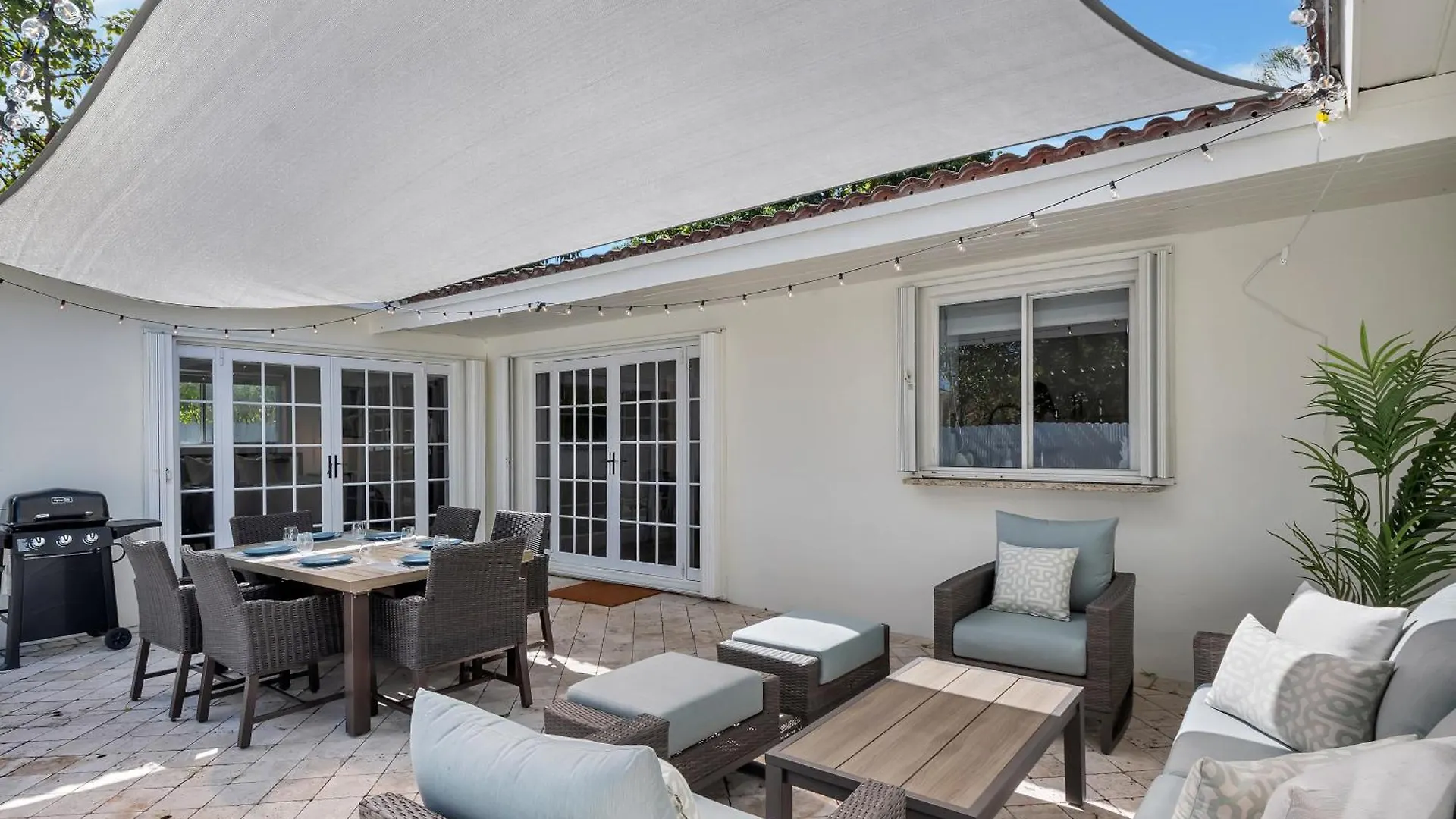 Apartment Gated Blanca 5br 3ba With Heated Pool & Bbq