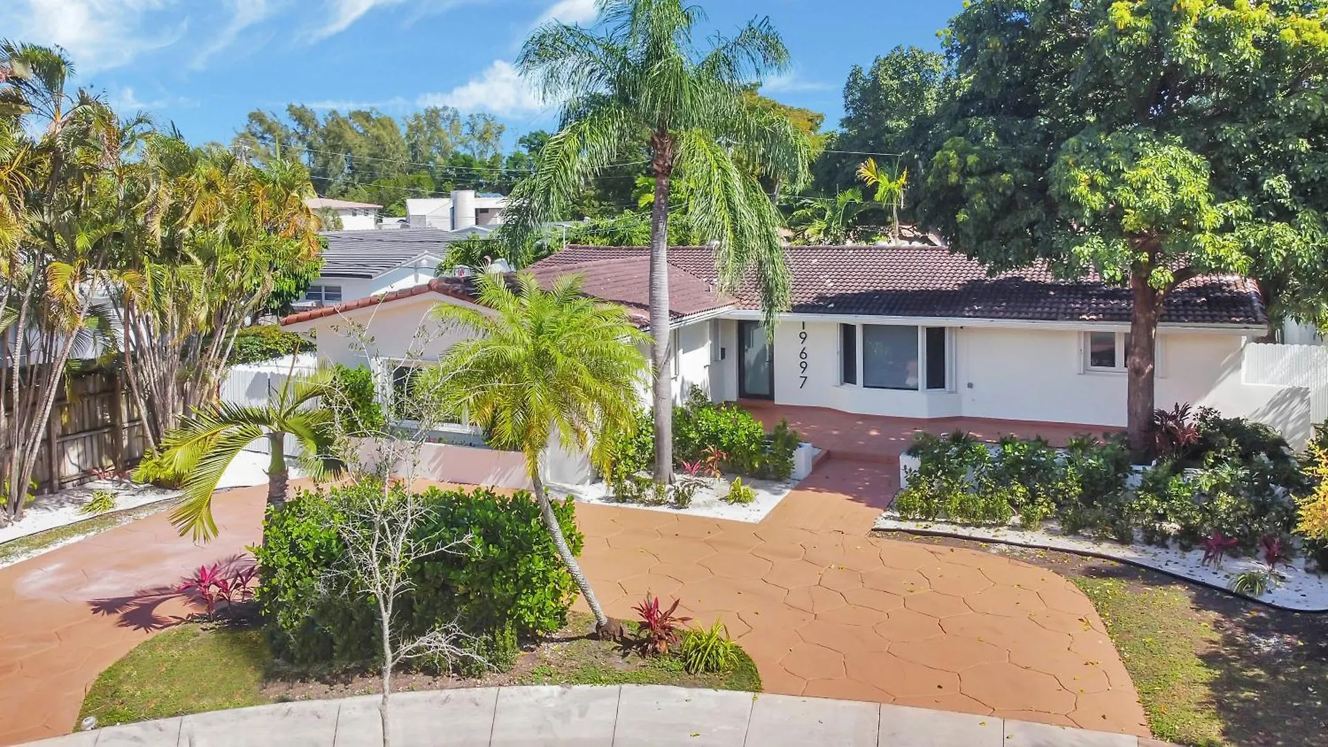 Apartment Gated Blanca 5br 3ba With Heated Pool & Bbq Miami