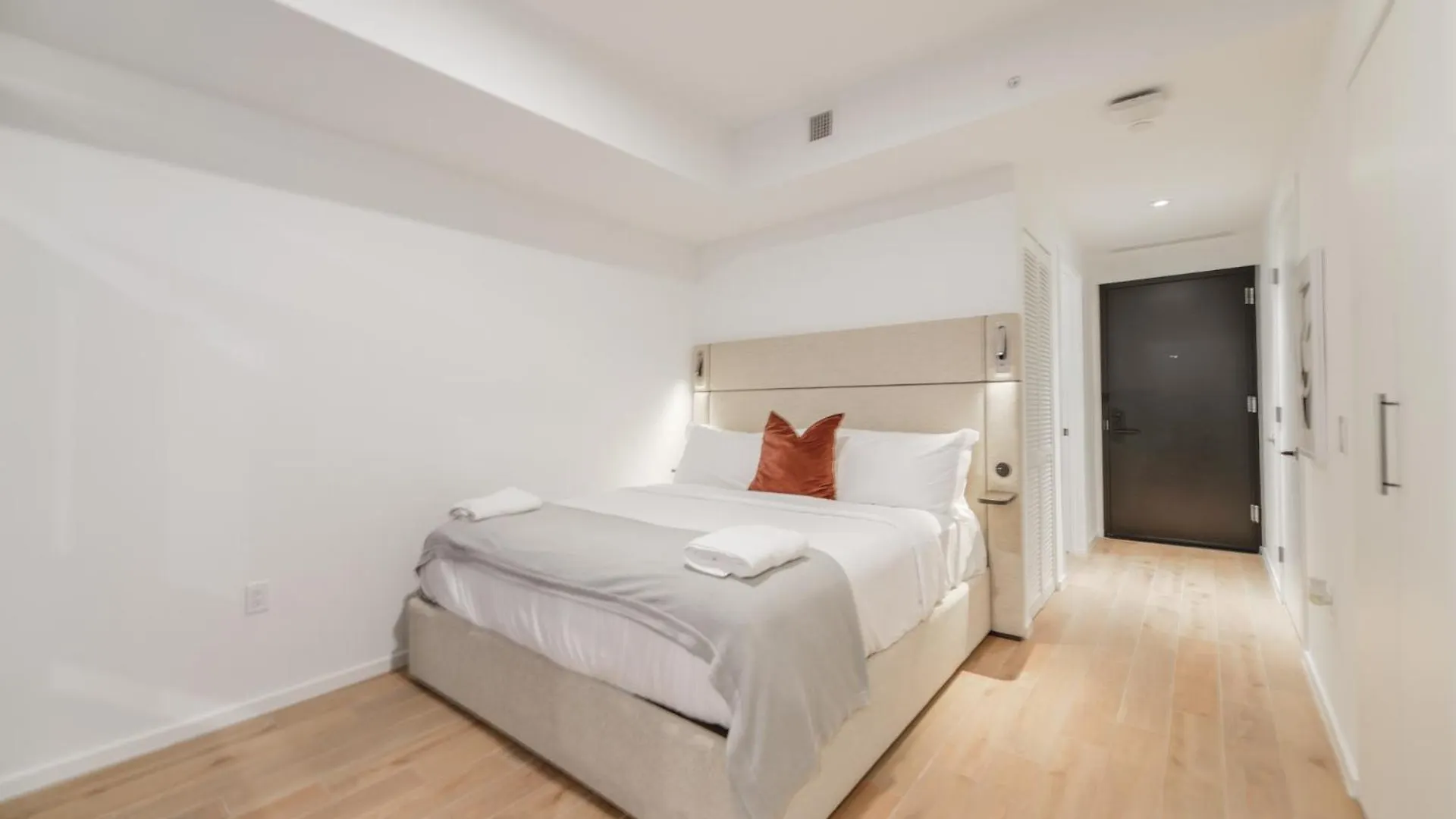 Apartment Bayside Luxury: Studio Near Bayfront Park