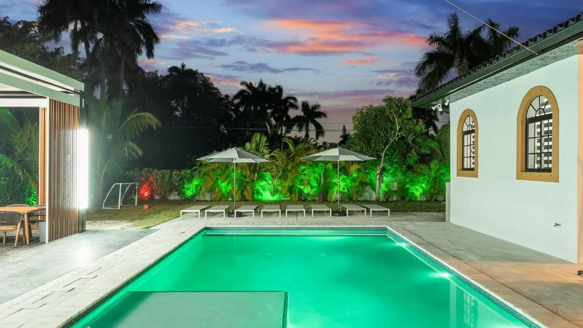Holiday home Art Pool Golf Volleyball *
