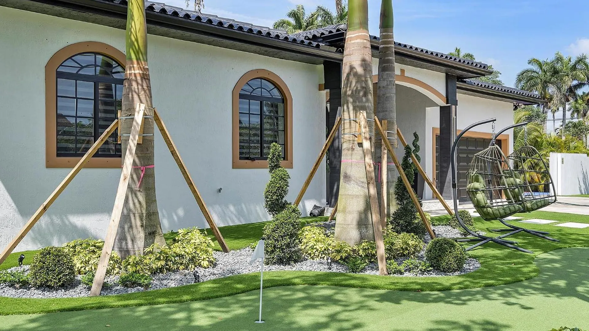Art Pool Golf Volleyball Holiday home *
