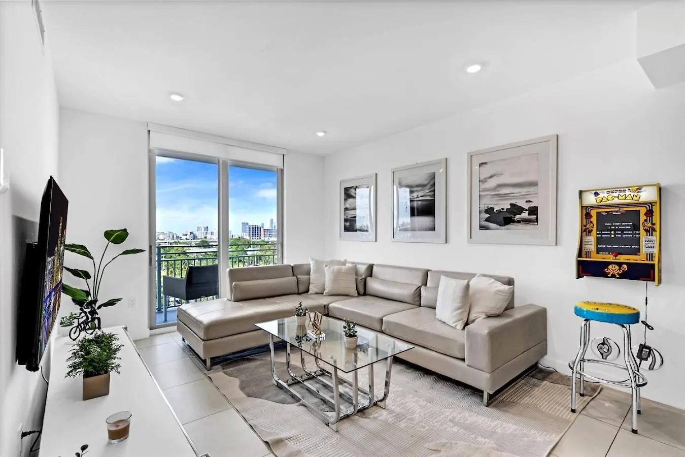 Apartment Chic 3 Bed Retreat Mins Brickell With Free Parking Miami