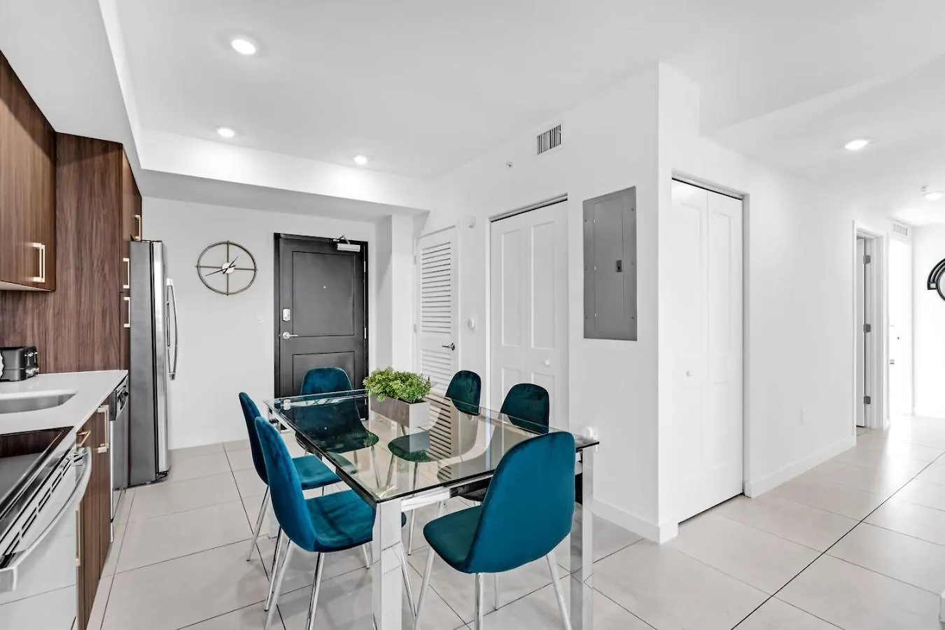 Apartment Chic 3 Bed Retreat Mins Brickell With Free Parking *