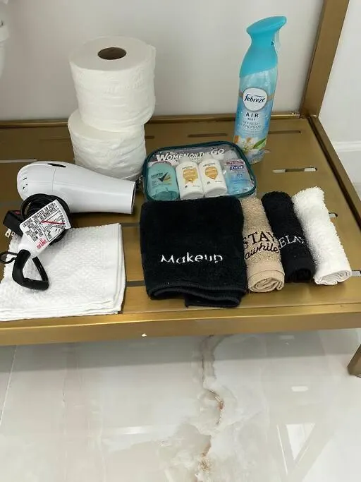 Wynwood House, Sleeps 8, Gazebo, Bbq, Washer & Dryer, Coffee Station בית נופש