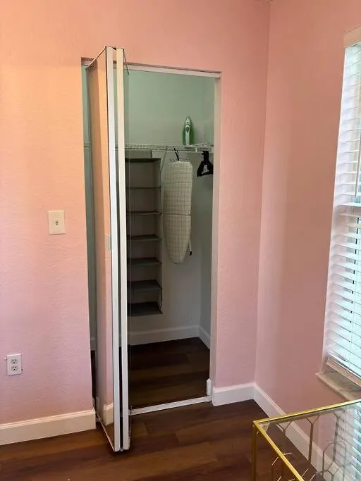 Wynwood House, Sleeps 8, Gazebo, Bbq, Washer & Dryer, Coffee Station מיאמי