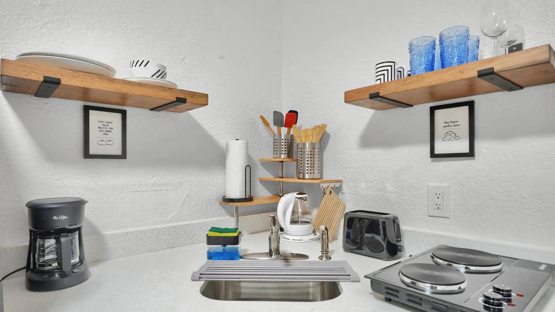 Azul - Fully-stocked, 1br With Private Patio And Free Parking Miami