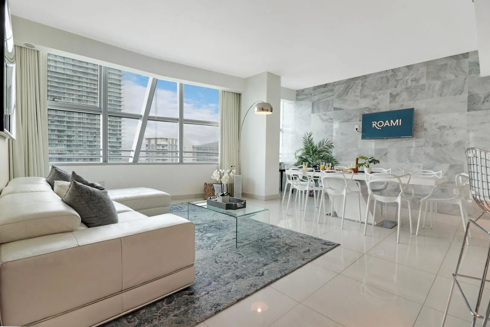 Roami At Brickell Arch Apartment Miami