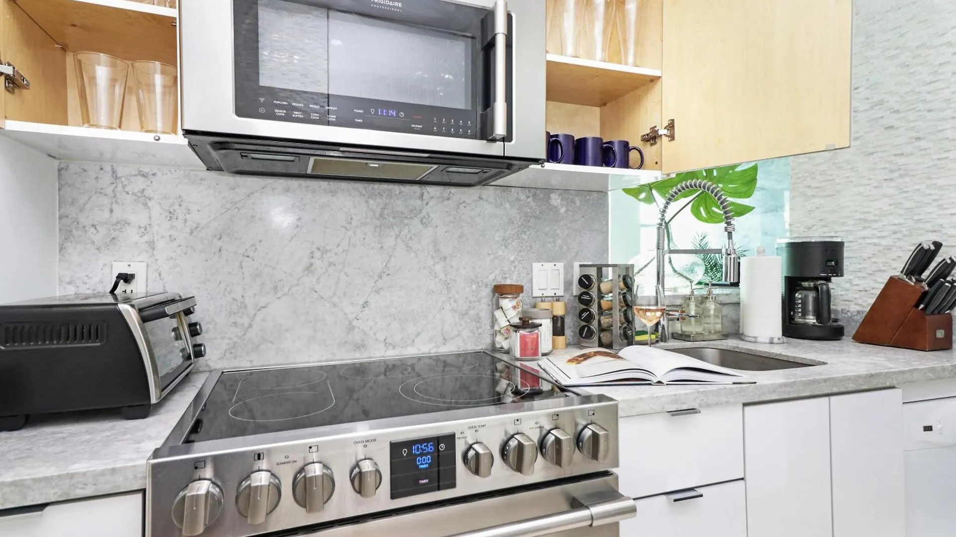 Roami At Brickell Arch Apartment
