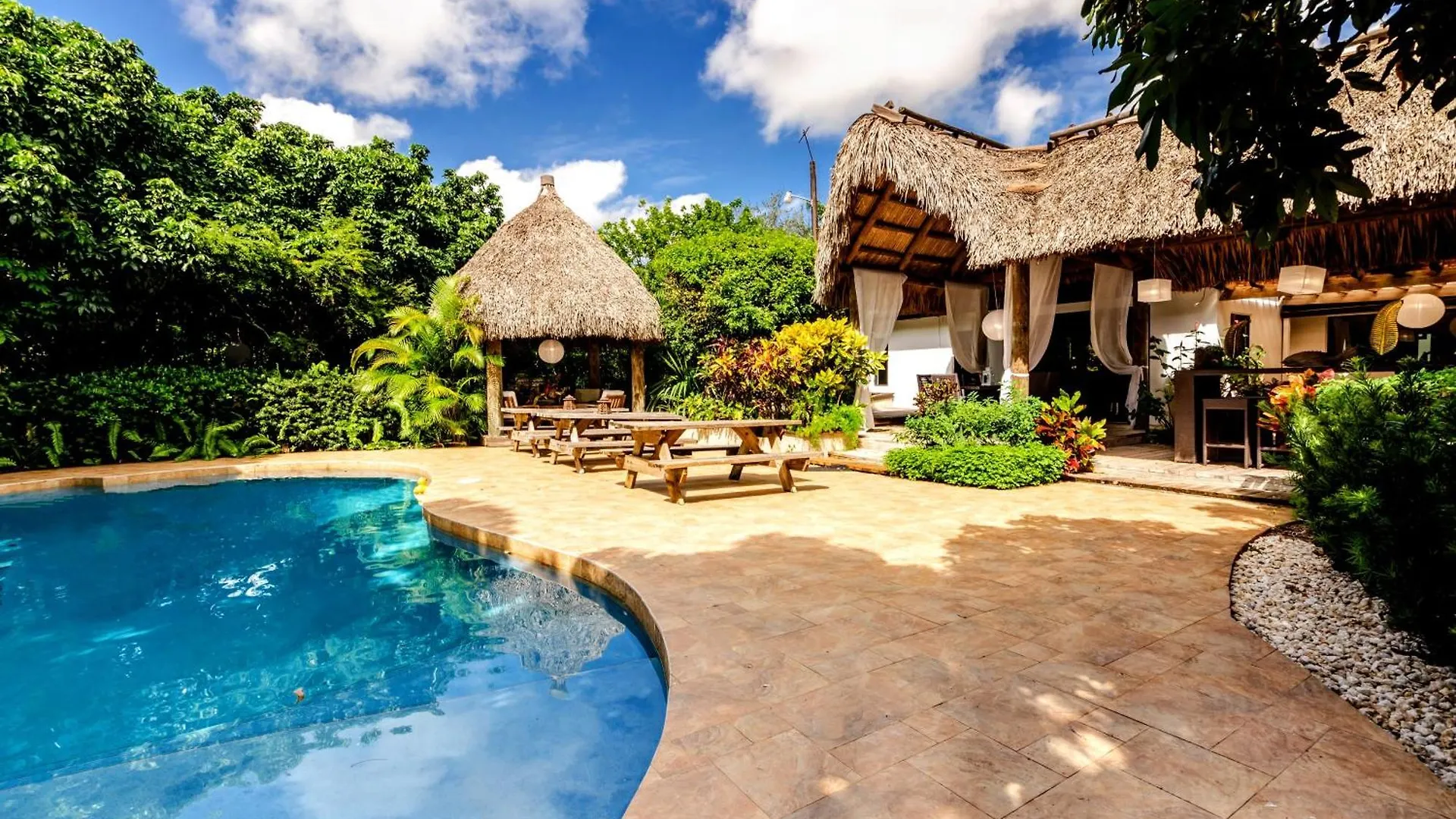 Magical Wonderkoi House In A Japanese Koi Garden Holiday home Miami