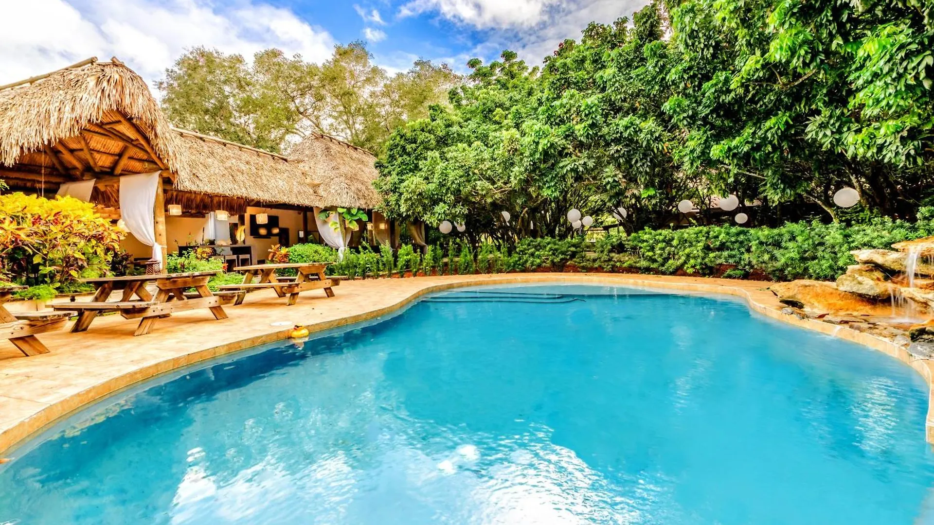 Magical Wonderkoi House In A Japanese Koi Garden Holiday home Miami