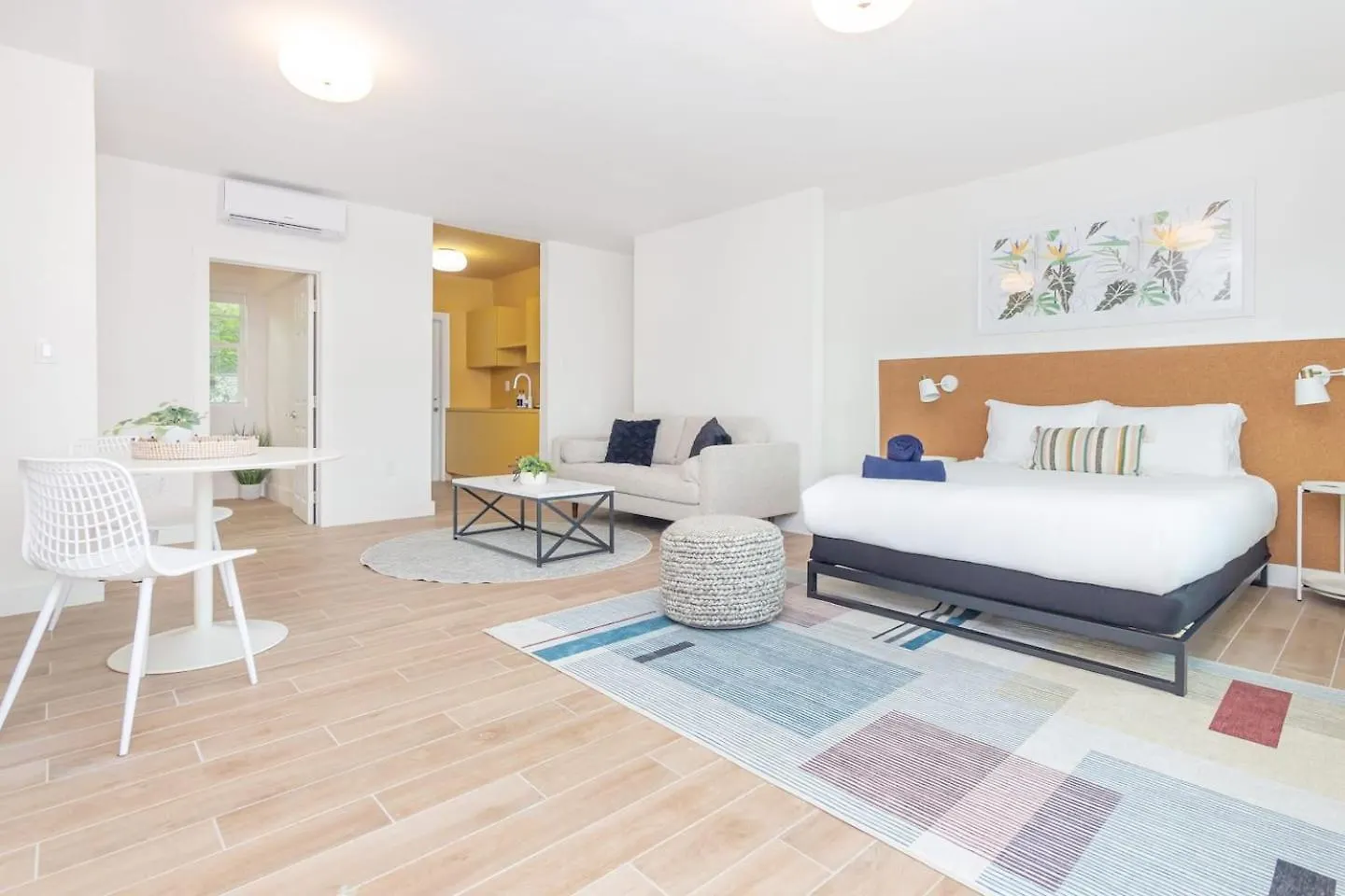 Apartment Large Stylish In El Portal #3 *