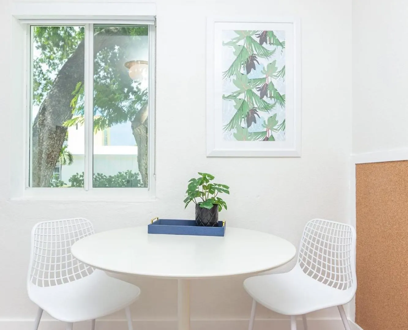 Newly Renovated Stylish In El Portal #2 アパート *
