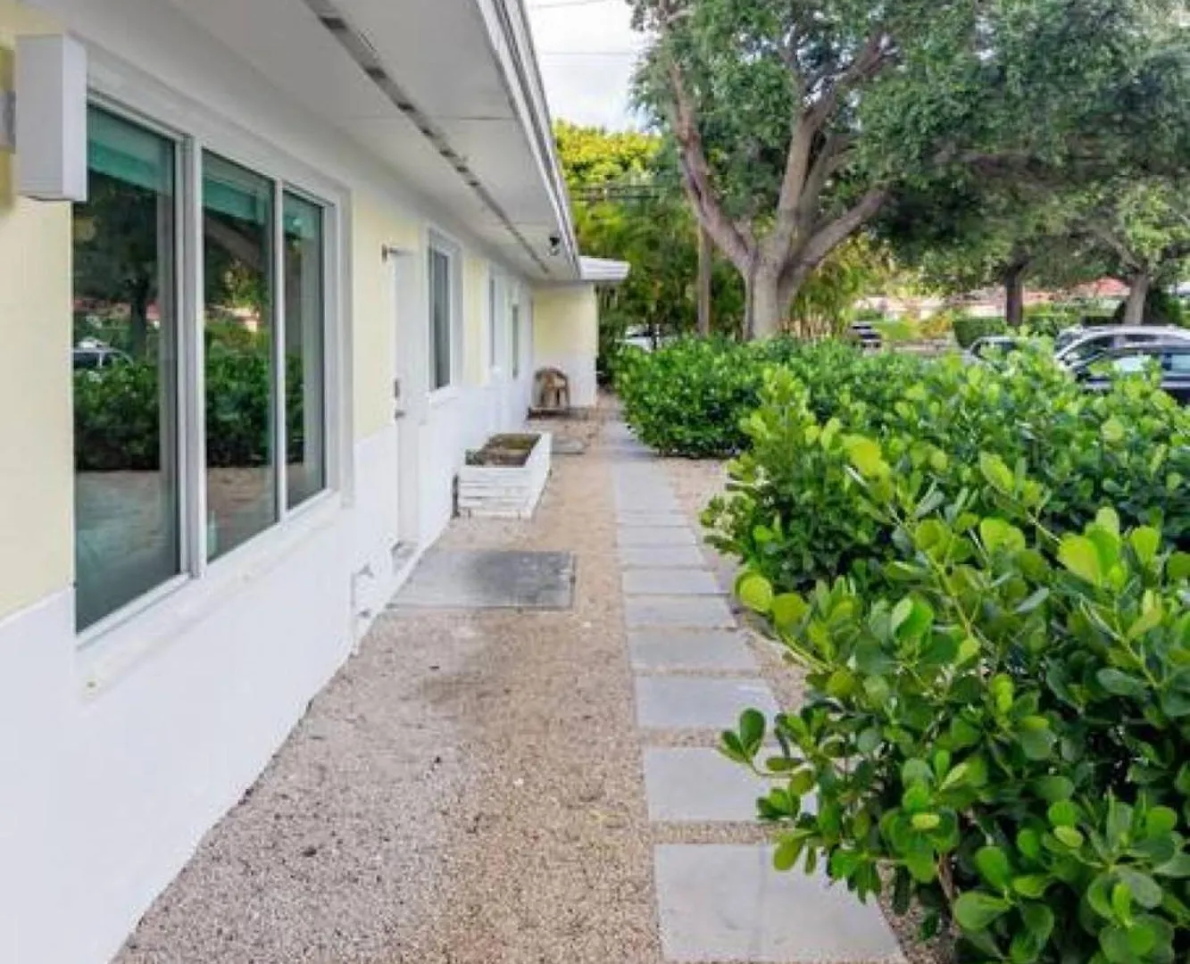 Large Stylish In El Portal #3 * Miami
