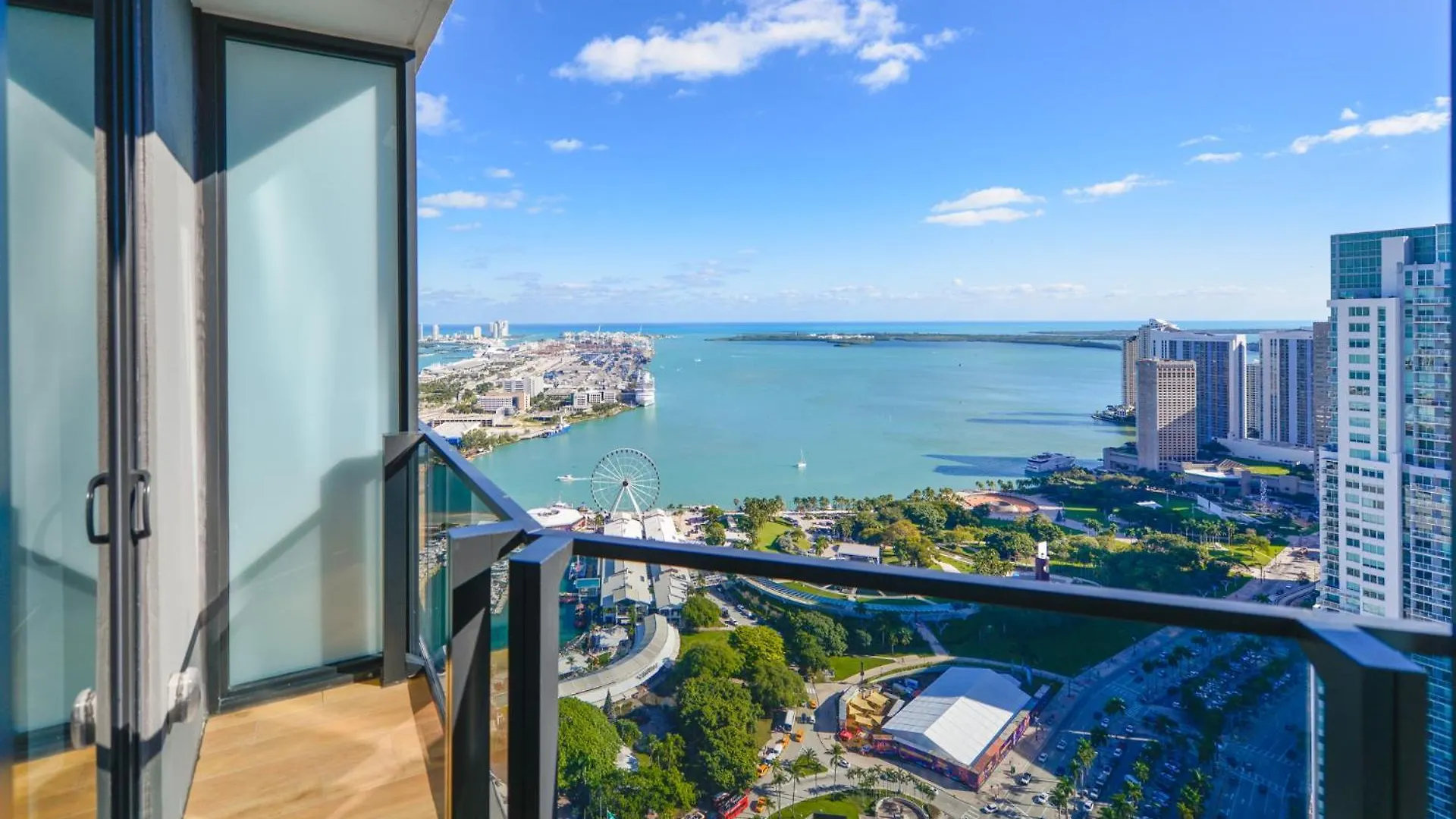 Exclusive Studio Next To The Bayside *